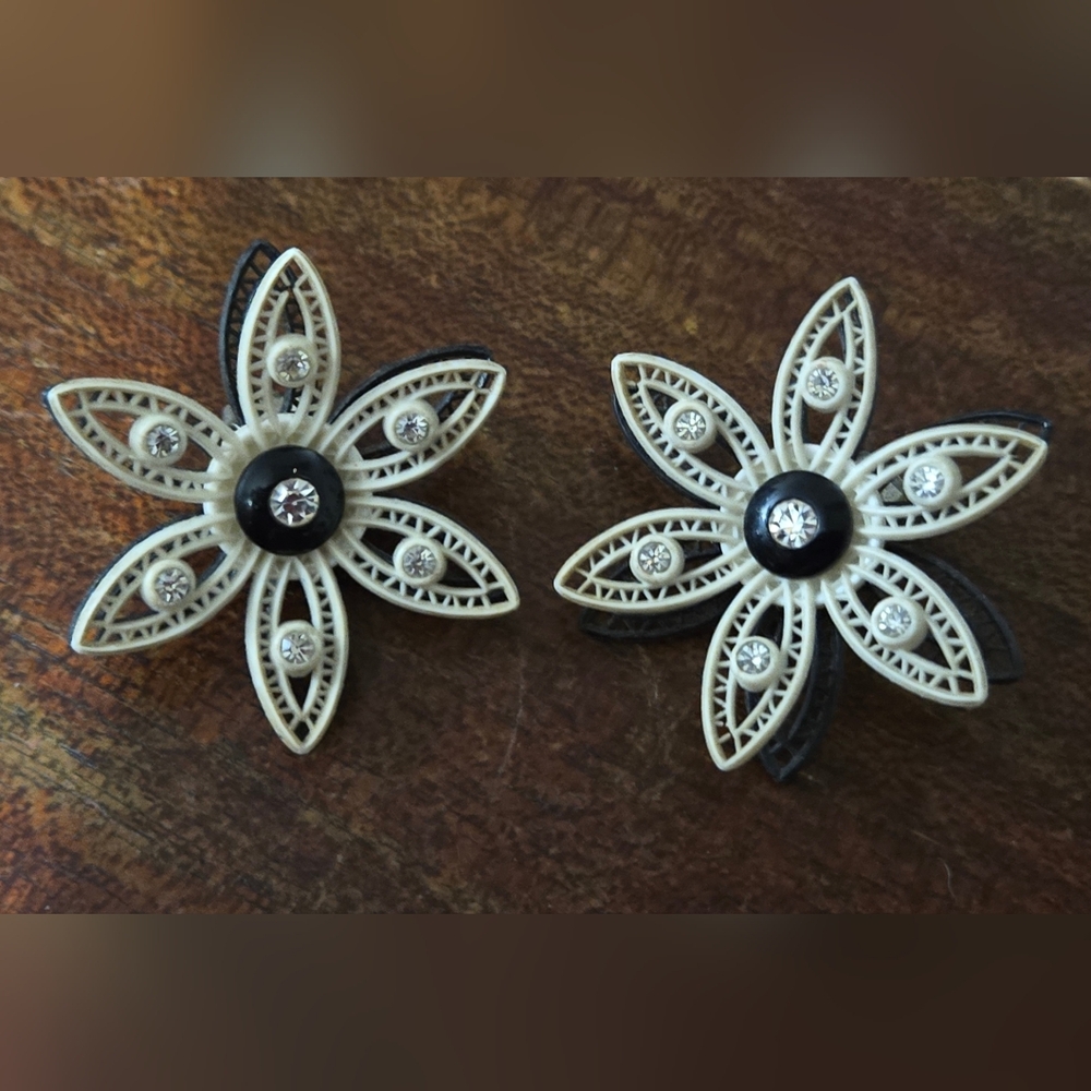 Elegant West Germany Vintage 60s Floral Black and Cream Plastic Clip Earrings